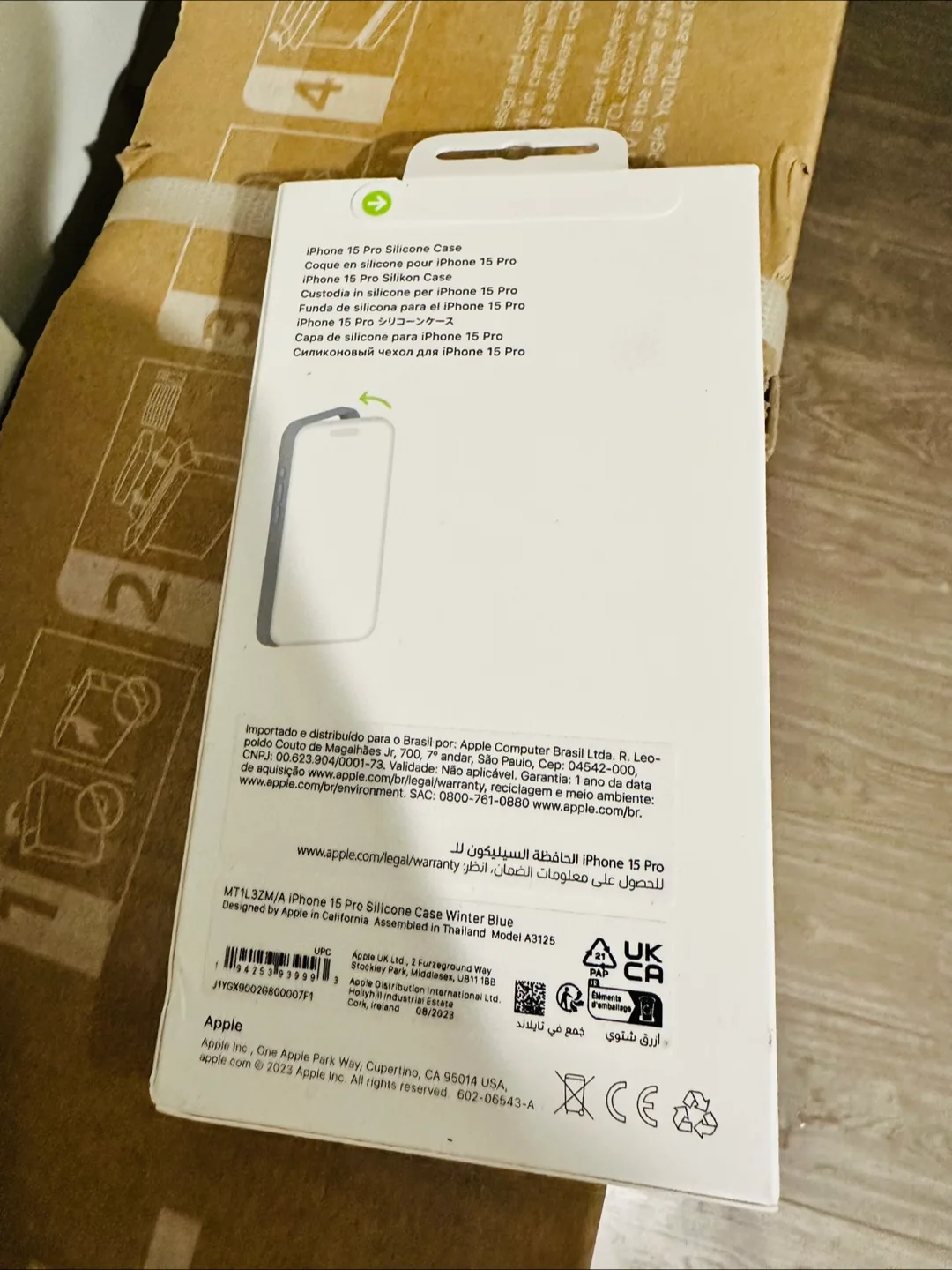 Apple iPhone 15 Pro Silicone Case - Winter Blue image indicator(2)