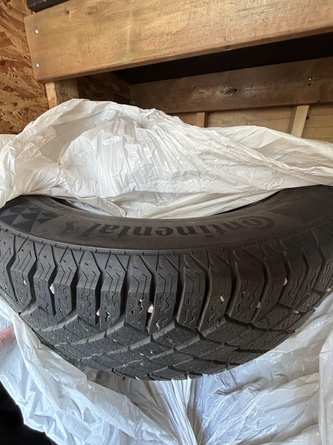 Continental VikingContact 7 Winter Tires - 4 pieces