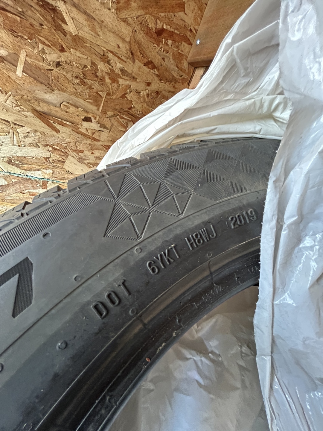 Continental VikingContact 7 Winter Tires - 4 pieces - photo 4
