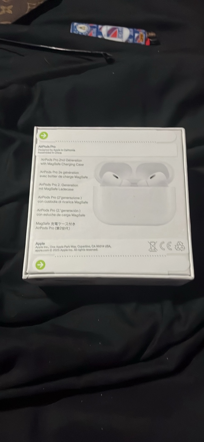 AirPods 2nd gen *SEALED* - photo 2