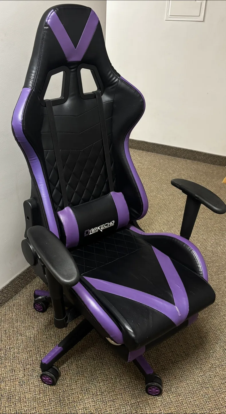 DarkEcho Gaming Chair with Footrest thumbnail