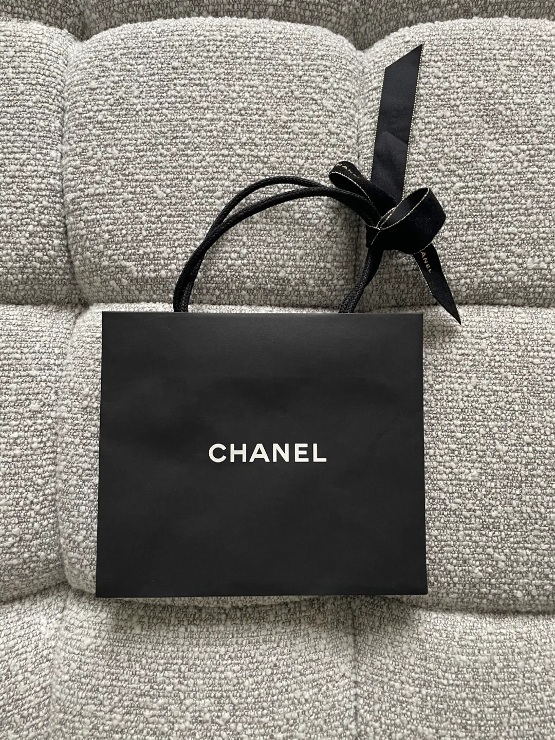 Chanel shopping bag thumbnail