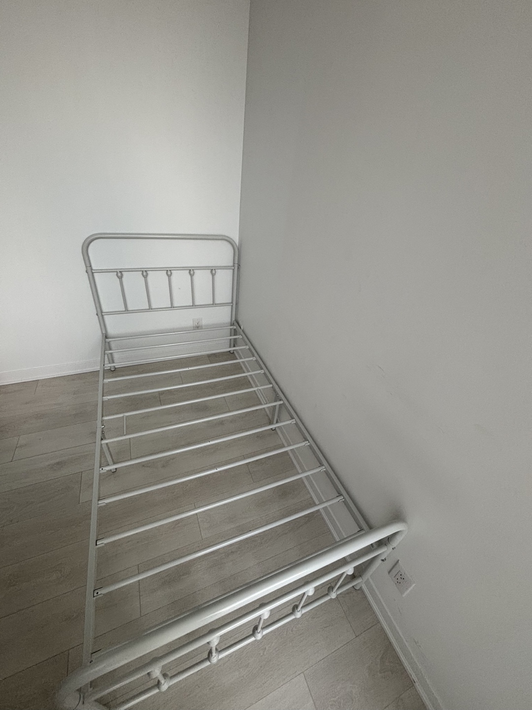 Single Metal Bed Frame - White - photo 5