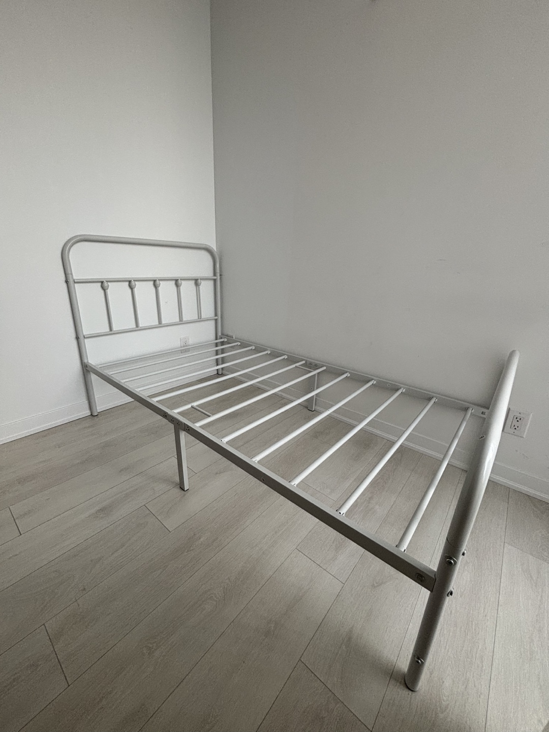 Single Metal Bed Frame - White