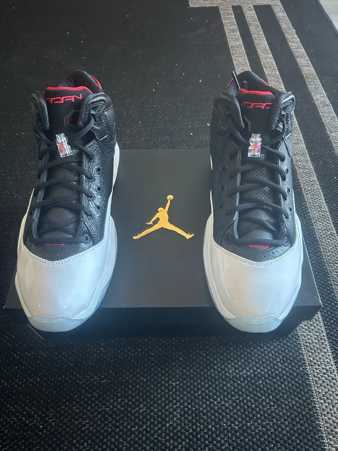 Air Jordan B Loyal thumbnail