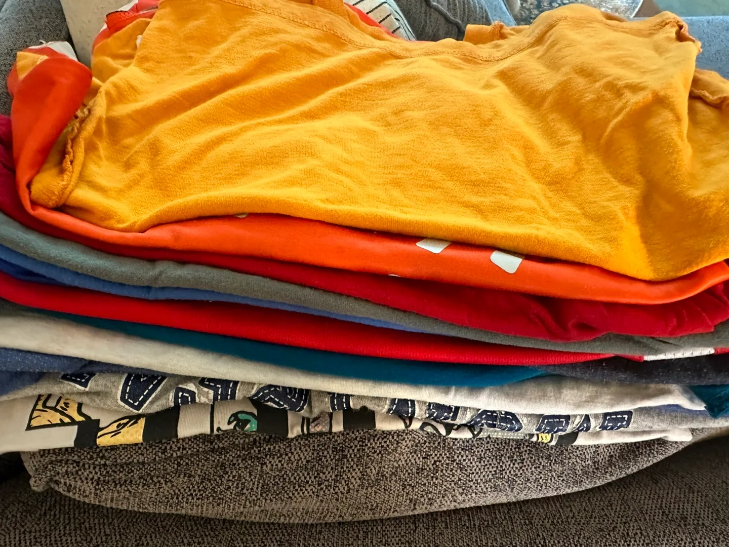 Bundle of Kids' T-shirts FREE 🏒 thumbnail