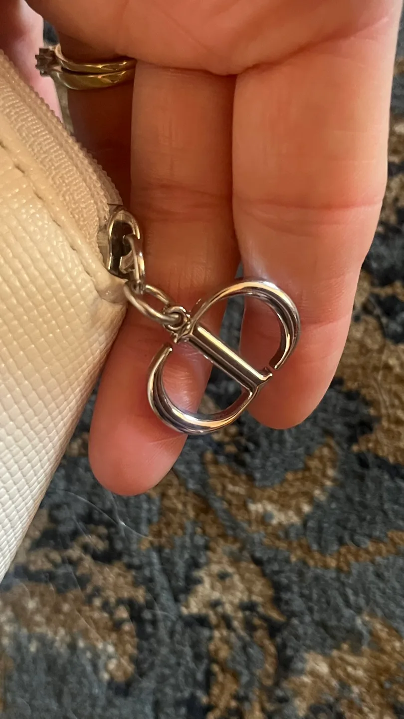 Dior White Cosmetic Bag image indicator(9)