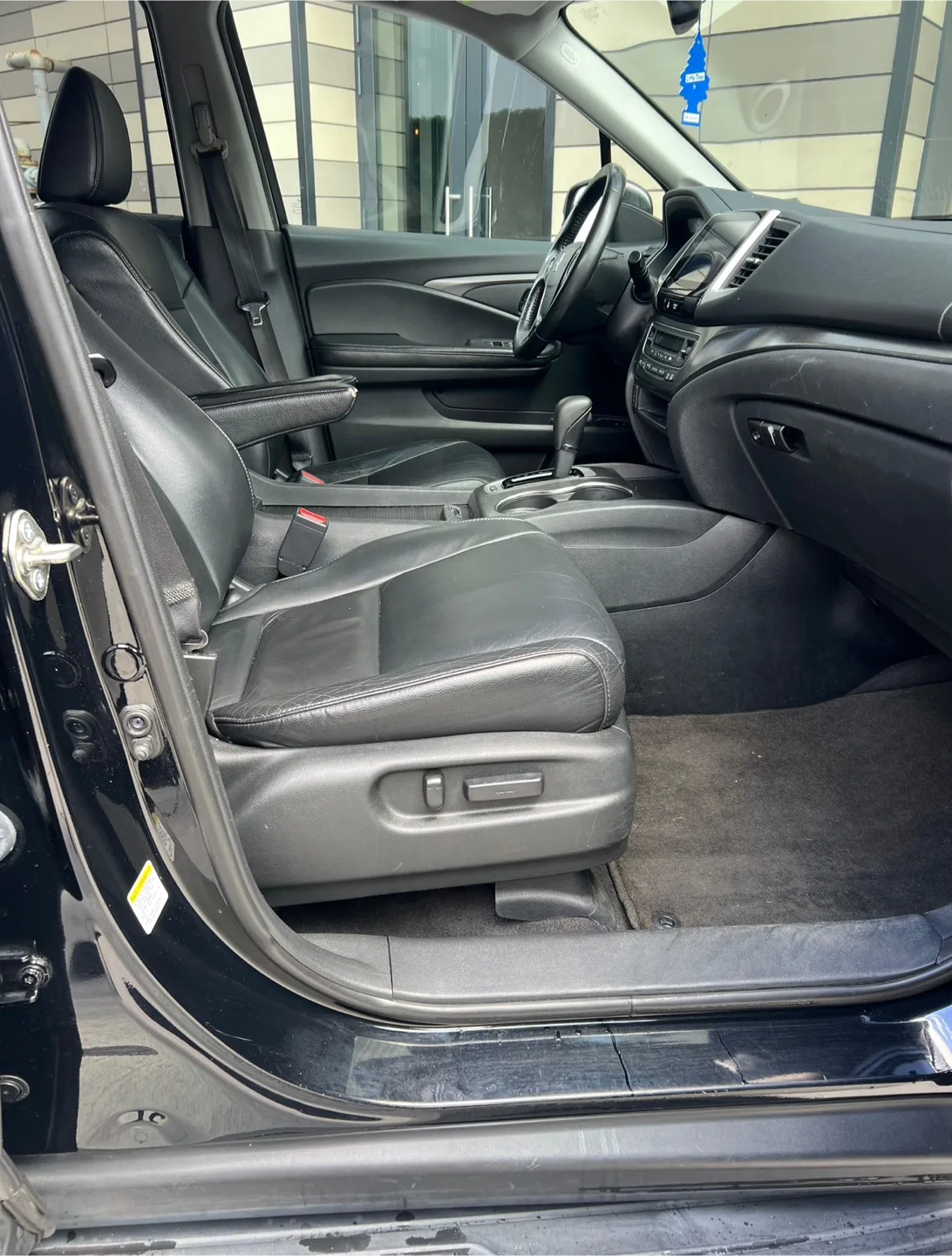 2016 Honda Pilot AWD image indicator(7)