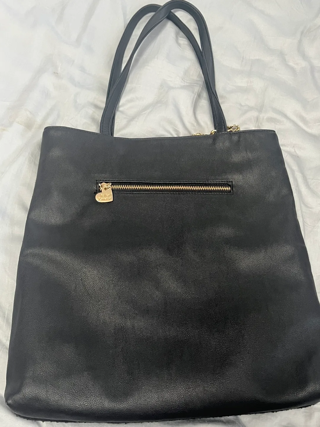 🏒 Betsey Johnson Sequin Lips Tote Bag image indicator(8)