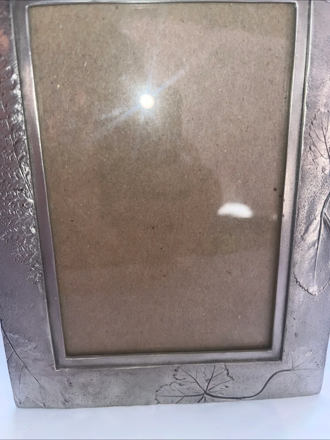 Metal Photo Frame with Leaf Design 4x6 image indicator(6)