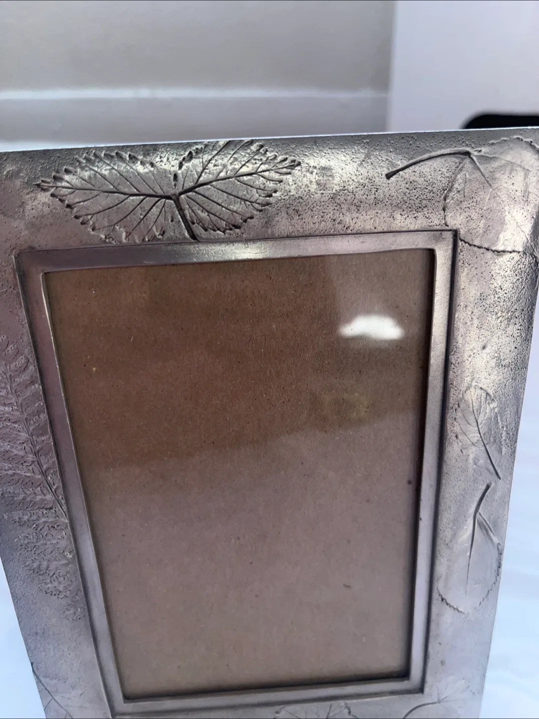Metal Photo Frame with Leaf Design 4x6 image indicator(7)