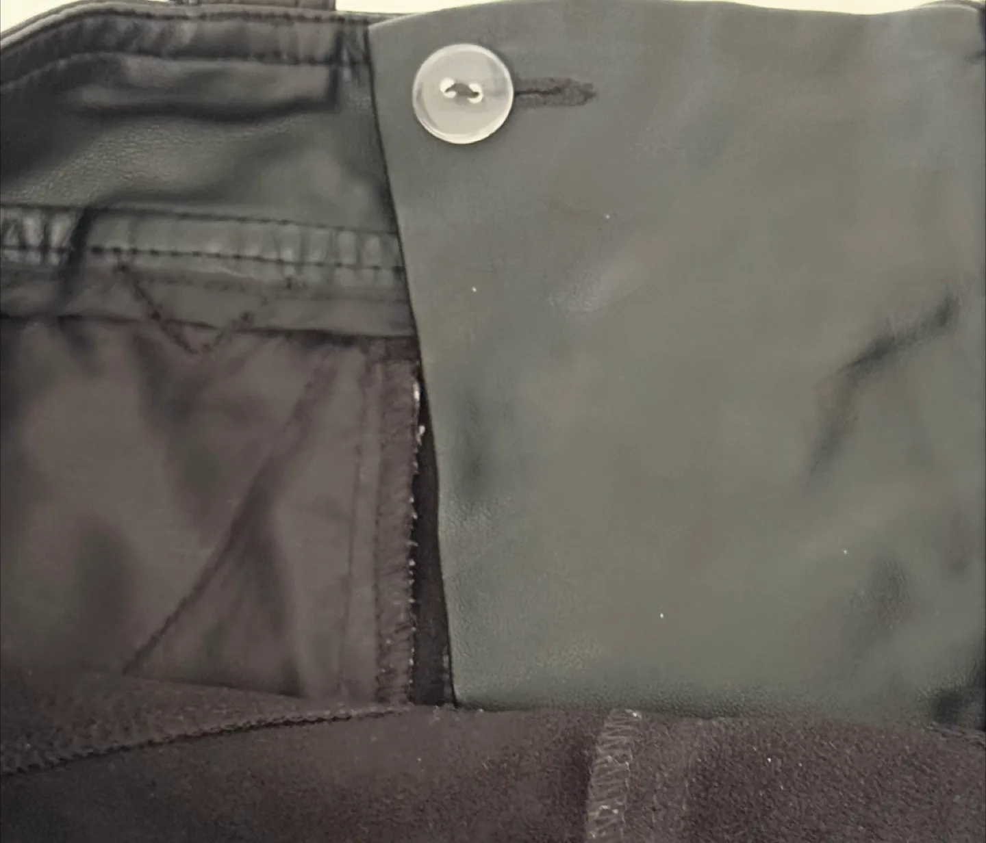 LIKE NEW Forever 21 Lace-up faux leather black shorts (xs-l) 🏒 image indicator(3)