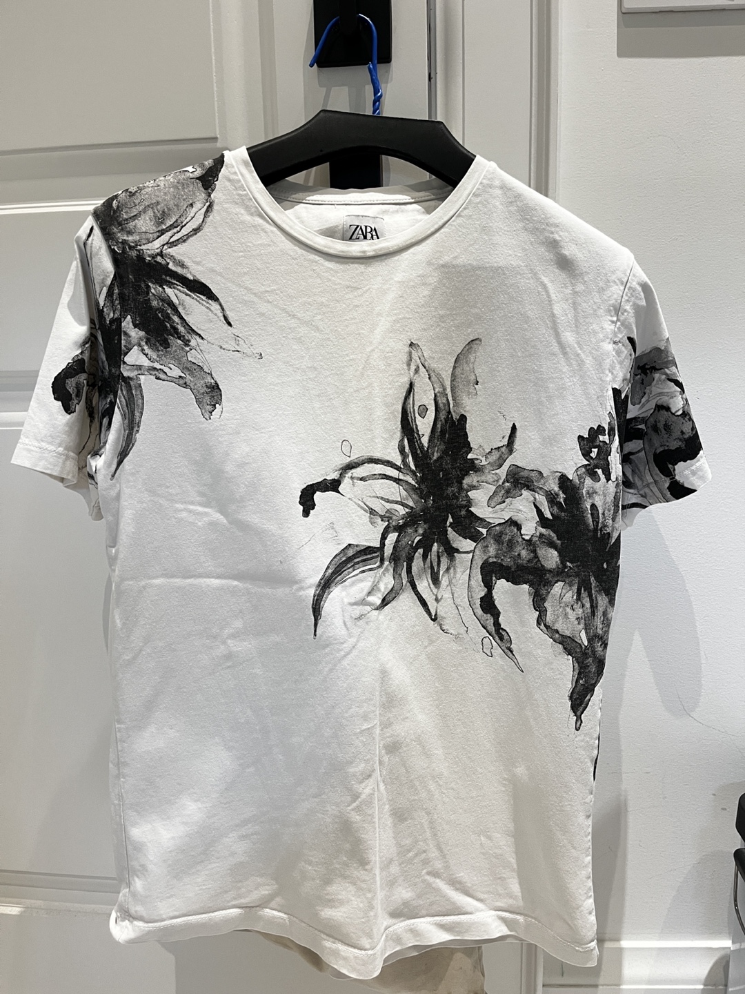 Zara White-black T Shirt