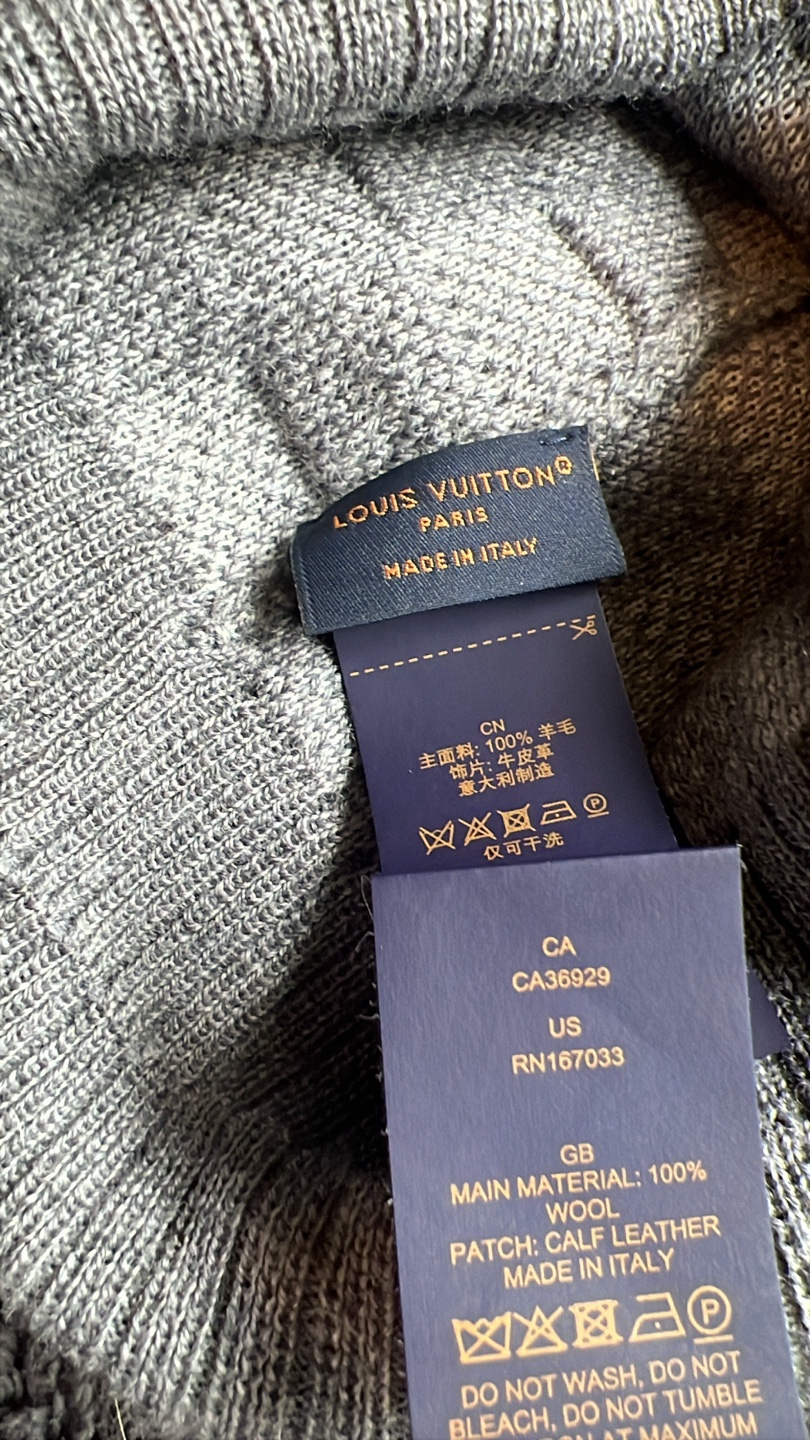 Louis Vuitton Grey Beanie - photo 2