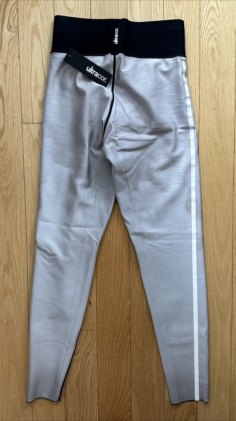 NWT Ultracor Silver Leggings with White Stripe - Small - photo 2
