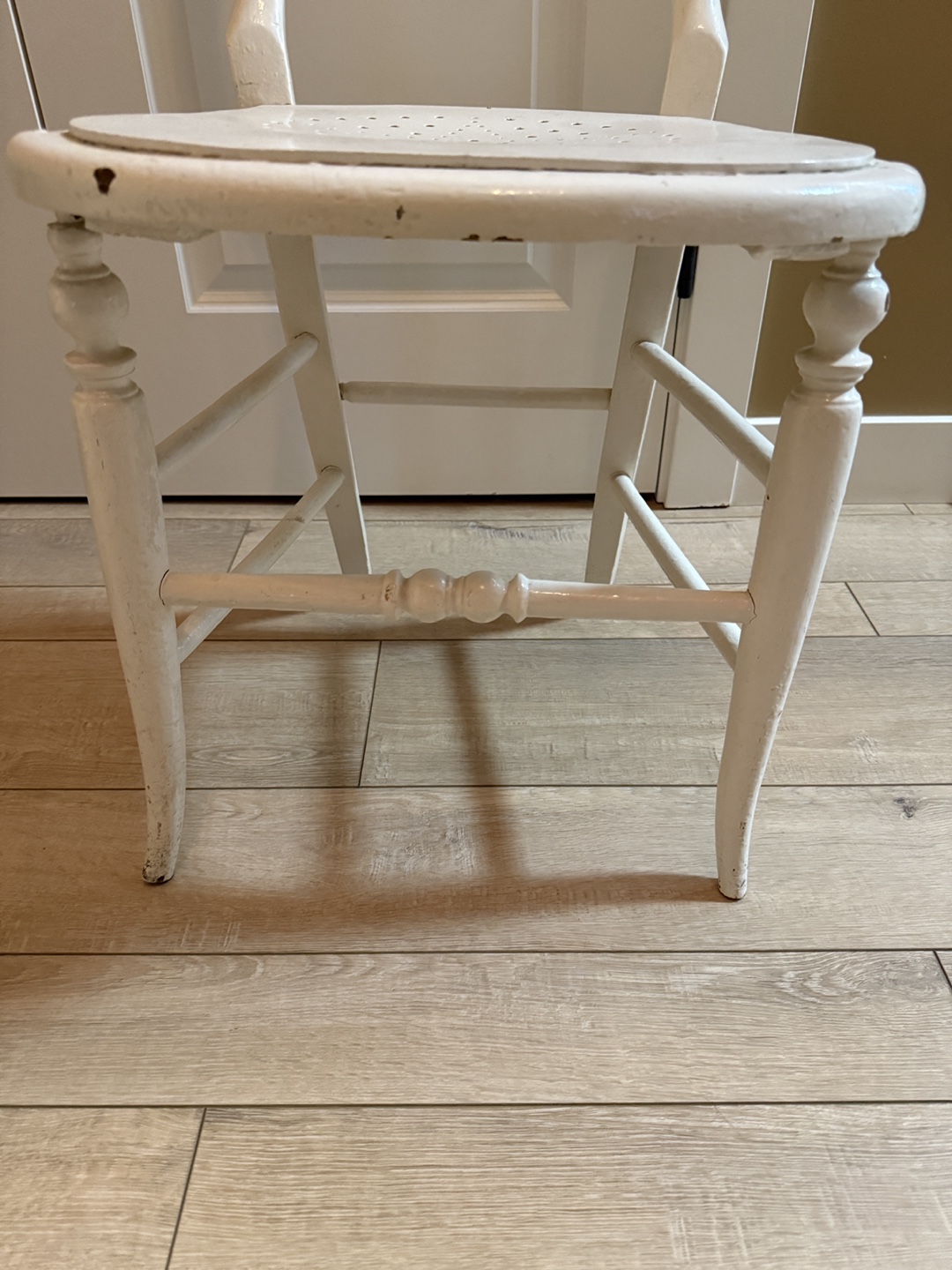 Antique White Wooden Chair - photo 3