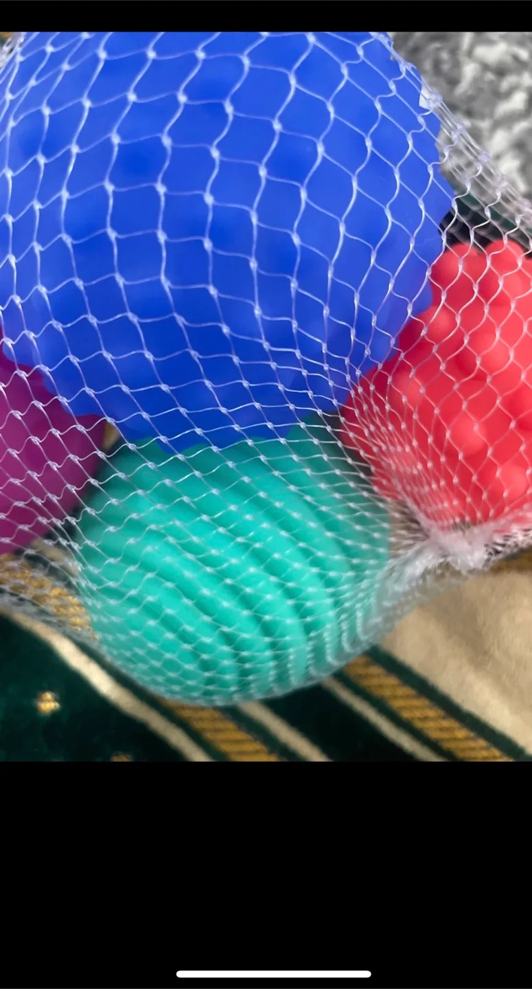 Set of 4 textured sensory balls 🏒 thumbnail