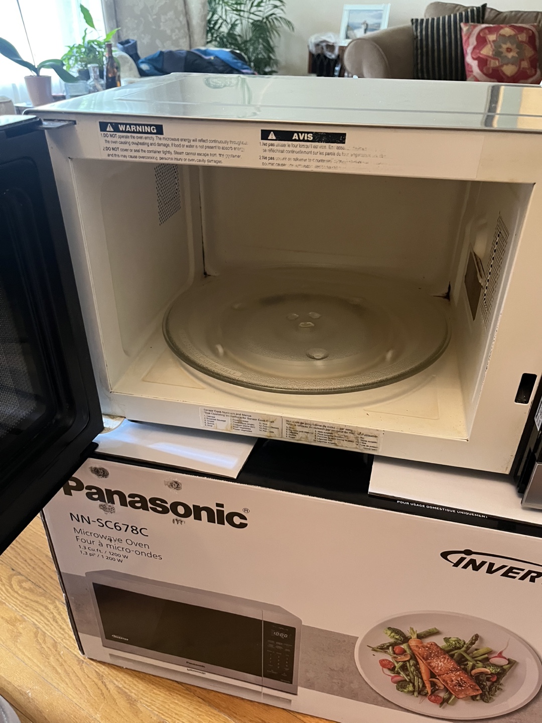 Panasonic NN-SC678C Microwave Oven - 1.2 Cu. Ft. 1200W - photo 2