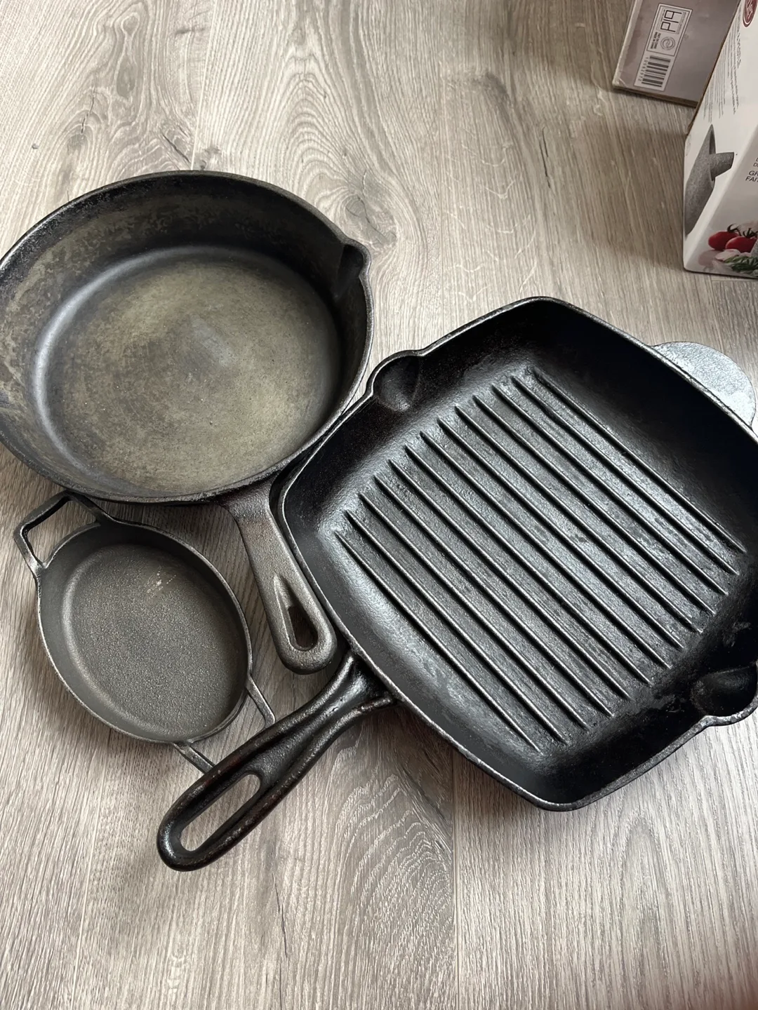 Cast Iron Pan Set - 3 Pieces must go thumbnail