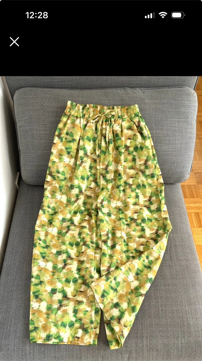 Women's Green Floral Wide Leg Pants, size 2-4.🥰 image indicator(2)