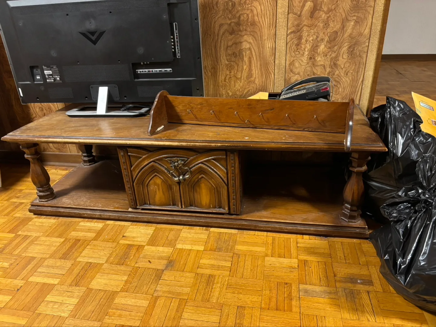 #freecycle Solid wood vintage Tv stand thumbnail