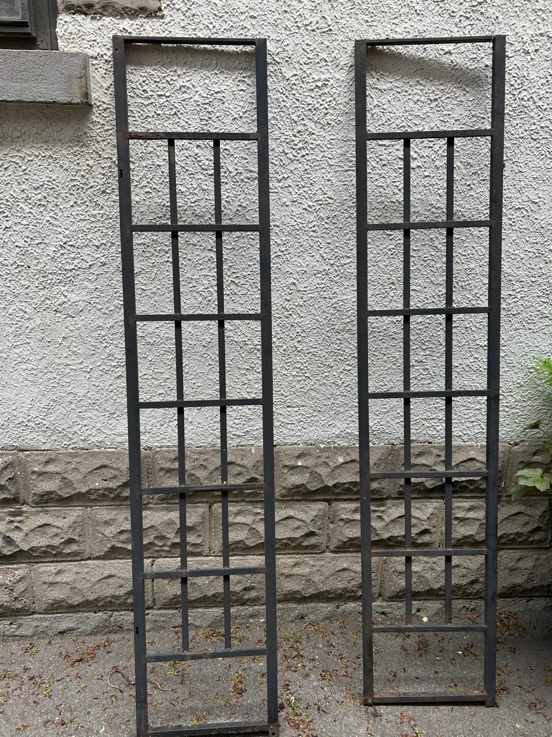 Pair of 6 ft tall metal strong trellis garden thumbnail