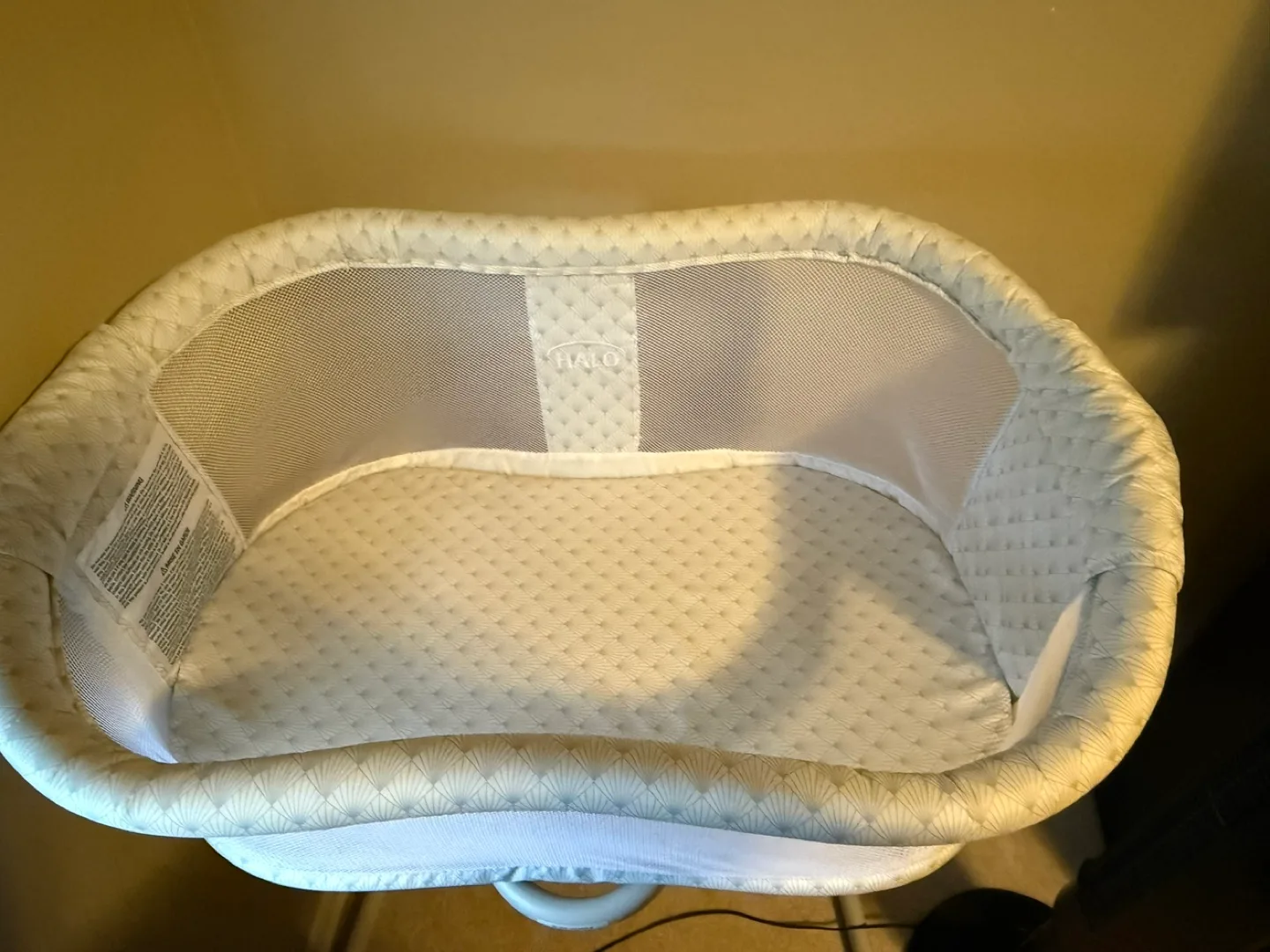 Halo BassiNest Swivel Sleeper image indicator(2)