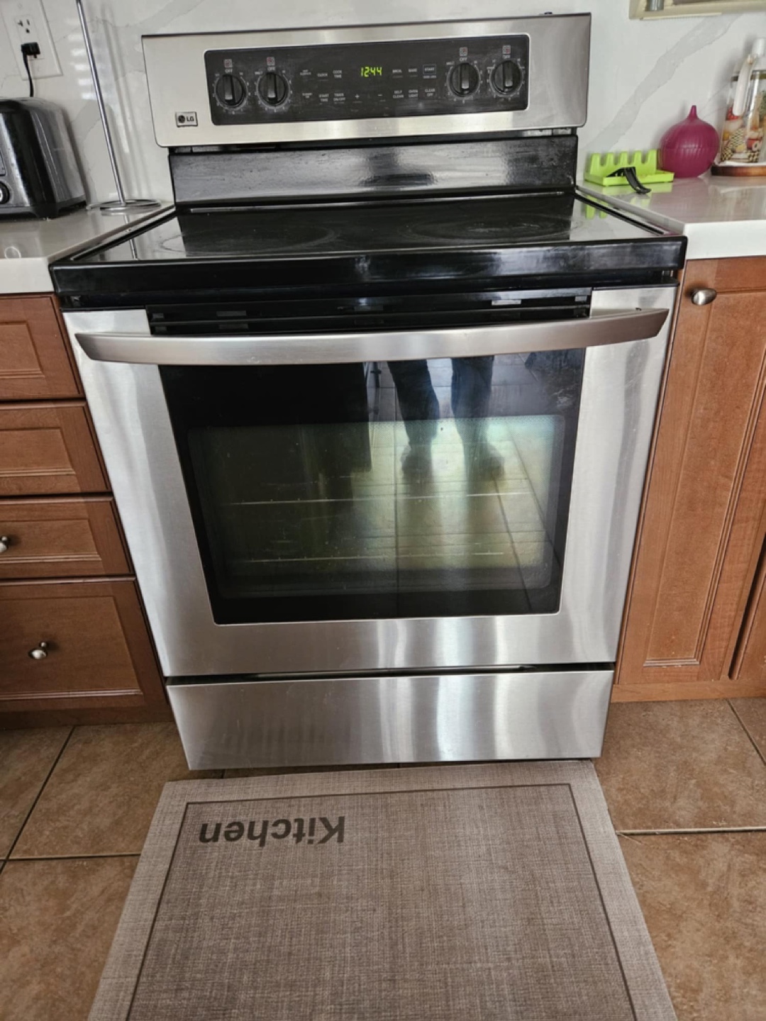 LG Electric Range - photo 2