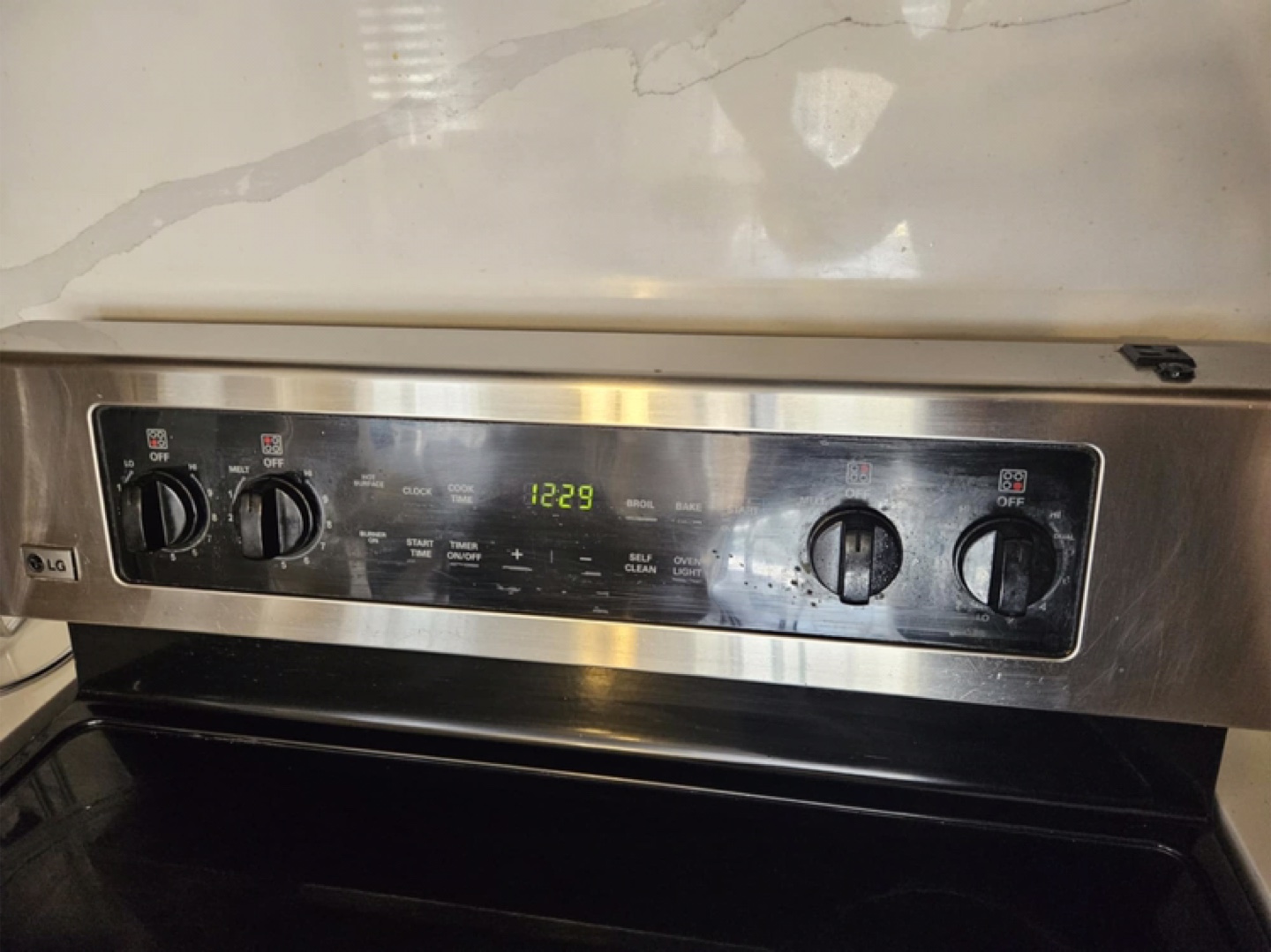 LG Electric Range - photo 5