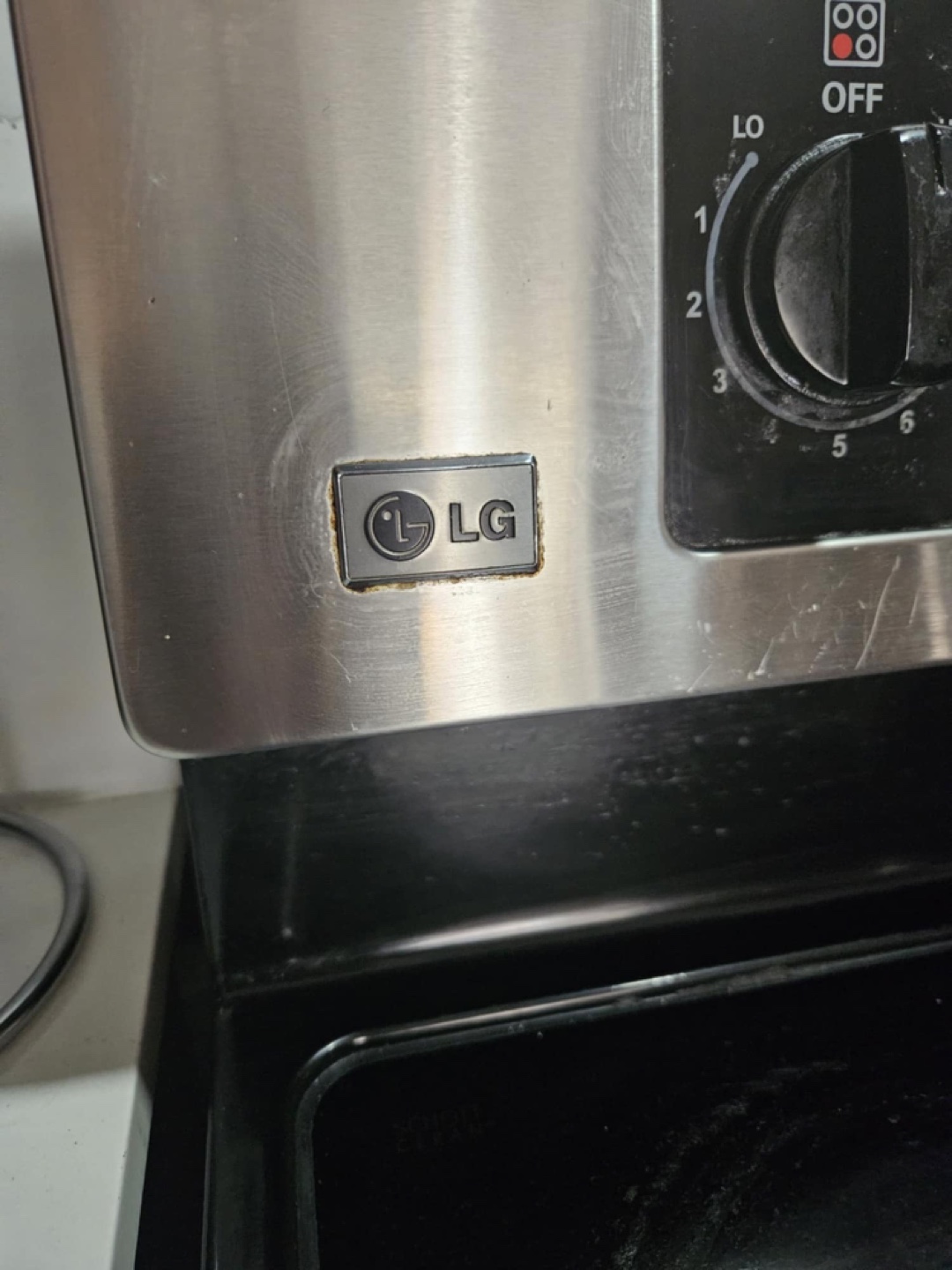 LG Electric Range - photo 4