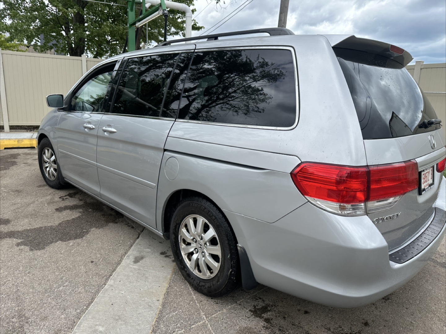 LOW MILES 2010 Honda Odyssey Minivan NO RUST - photo 4