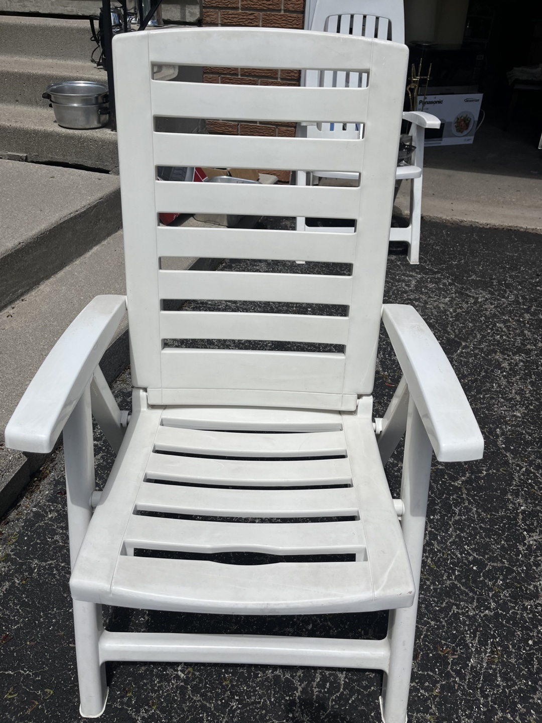 White Plastic Folding Lawn Chair