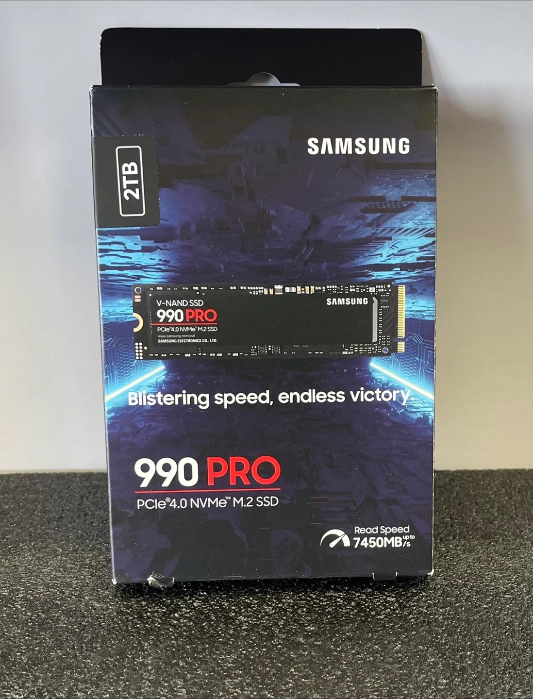 Samsung 990 PRO 2TB PCIe 4.0 NVMe M.2 SSD thumbnail