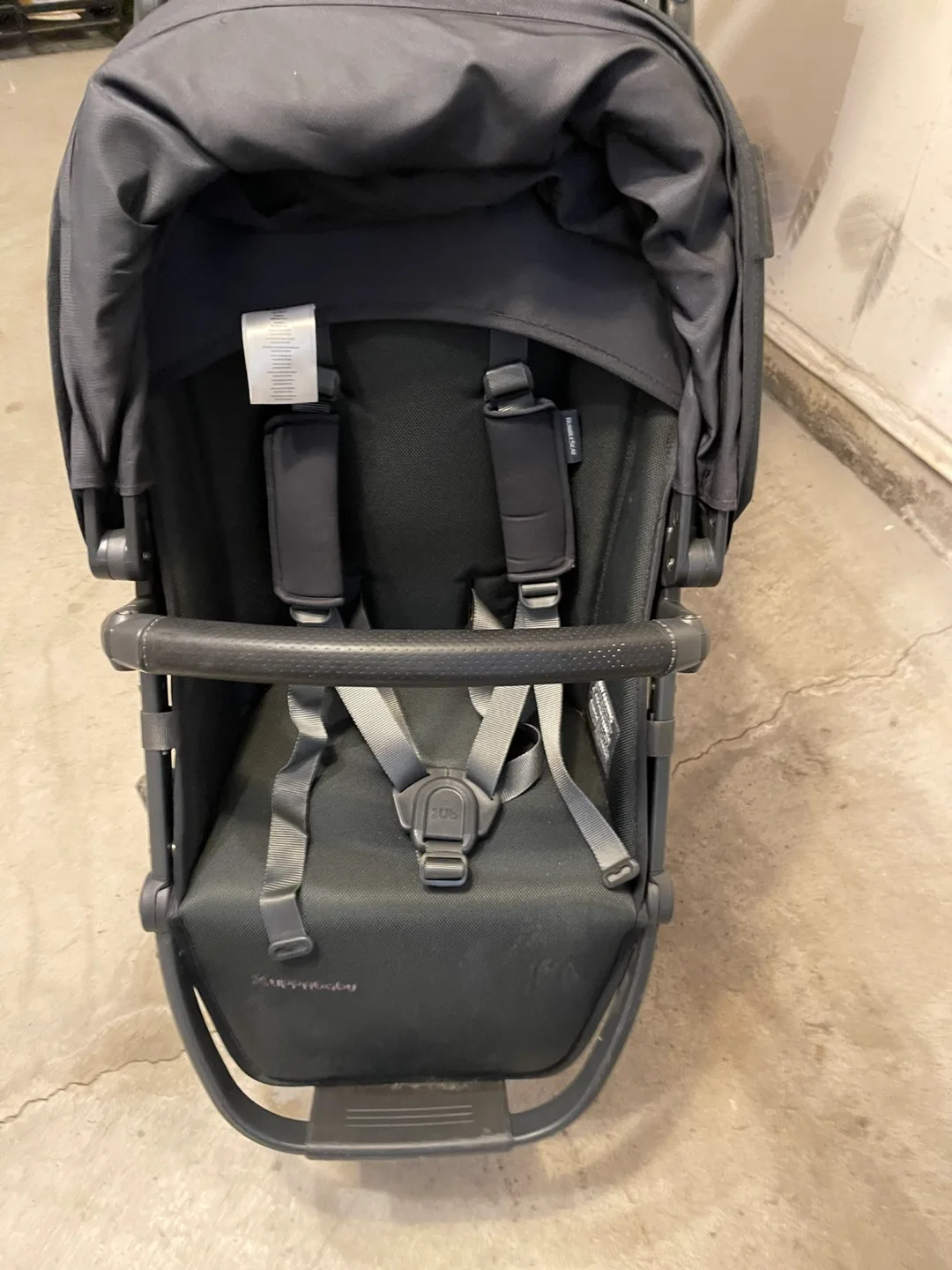 Uppababy Vista V2 Double Stroller - Black (“Jake”) image indicator(4)