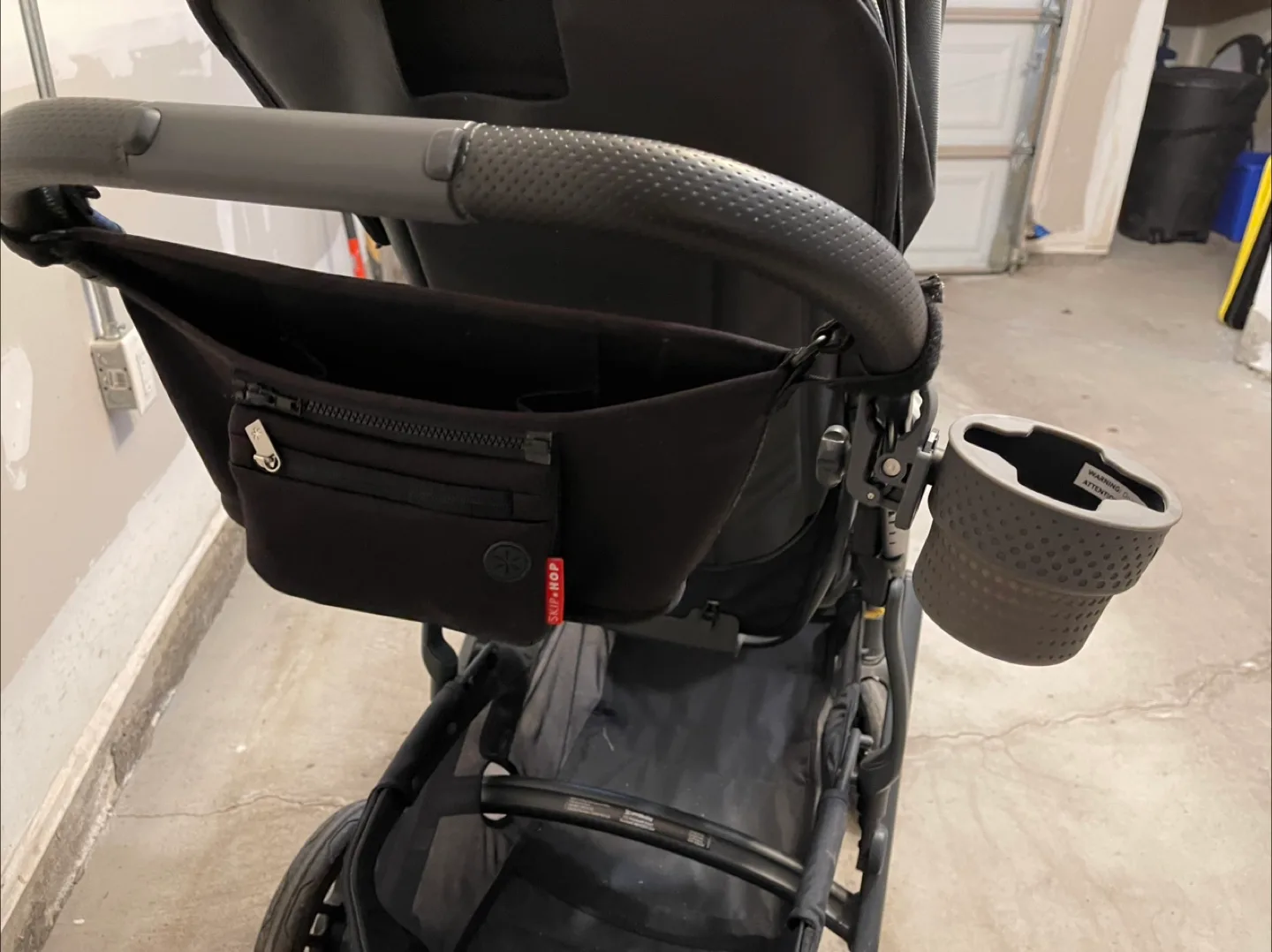 Uppababy Vista V2 Double Stroller - Black (“Jake”) image indicator(5)