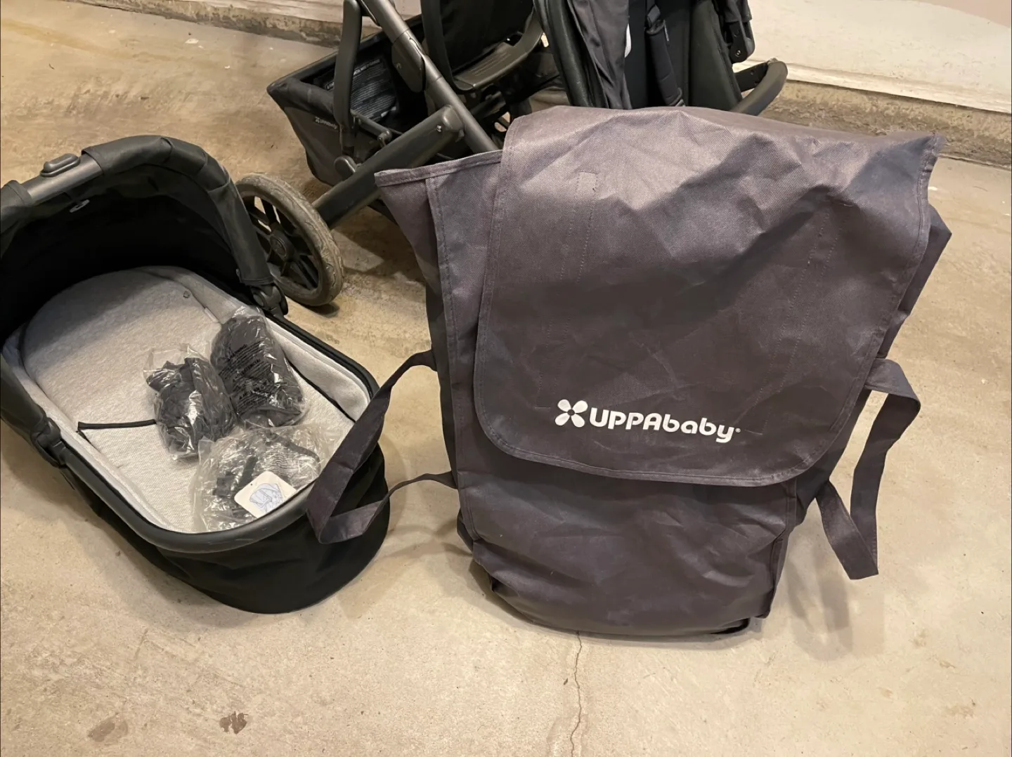 Uppababy Vista V2 Double Stroller - Black (“Jake”) image indicator(9)