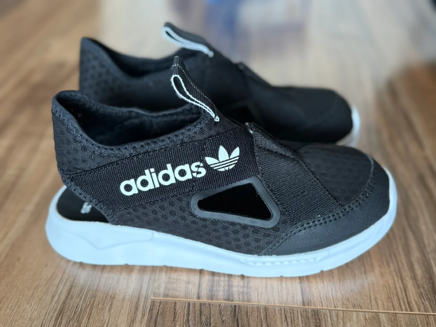 Adidas Sandals for kids 7-9 yo - Size 2 image indicator(5)