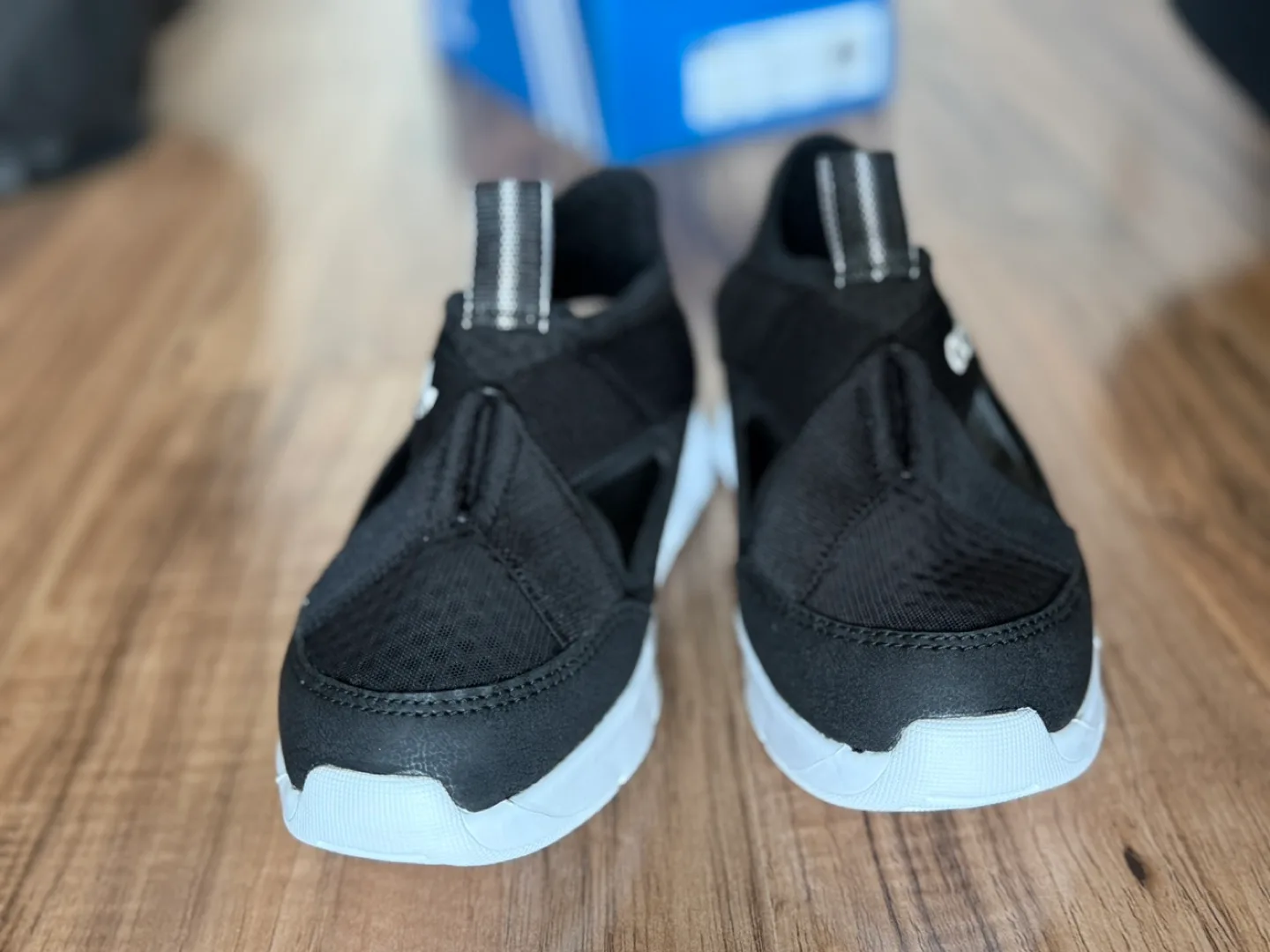 Adidas Sandals for kids 7-9 yo - Size 2 image indicator(7)