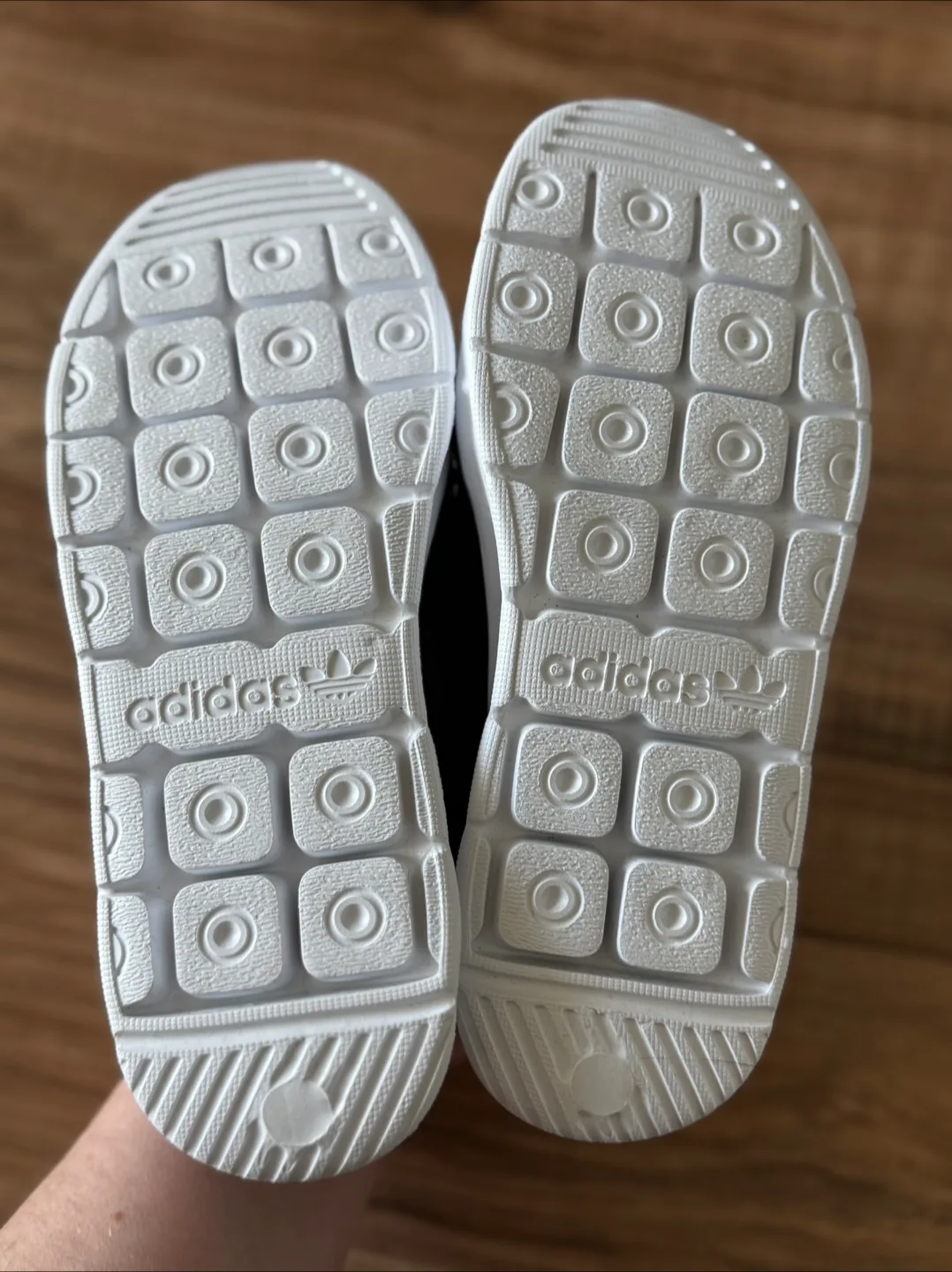 Adidas Sandals for kids 7-9 yo - Size 2 image indicator(8)