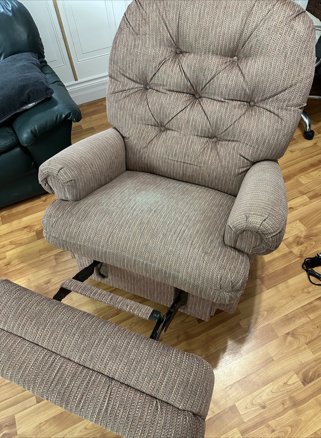 Recliner Chair - photo 2
