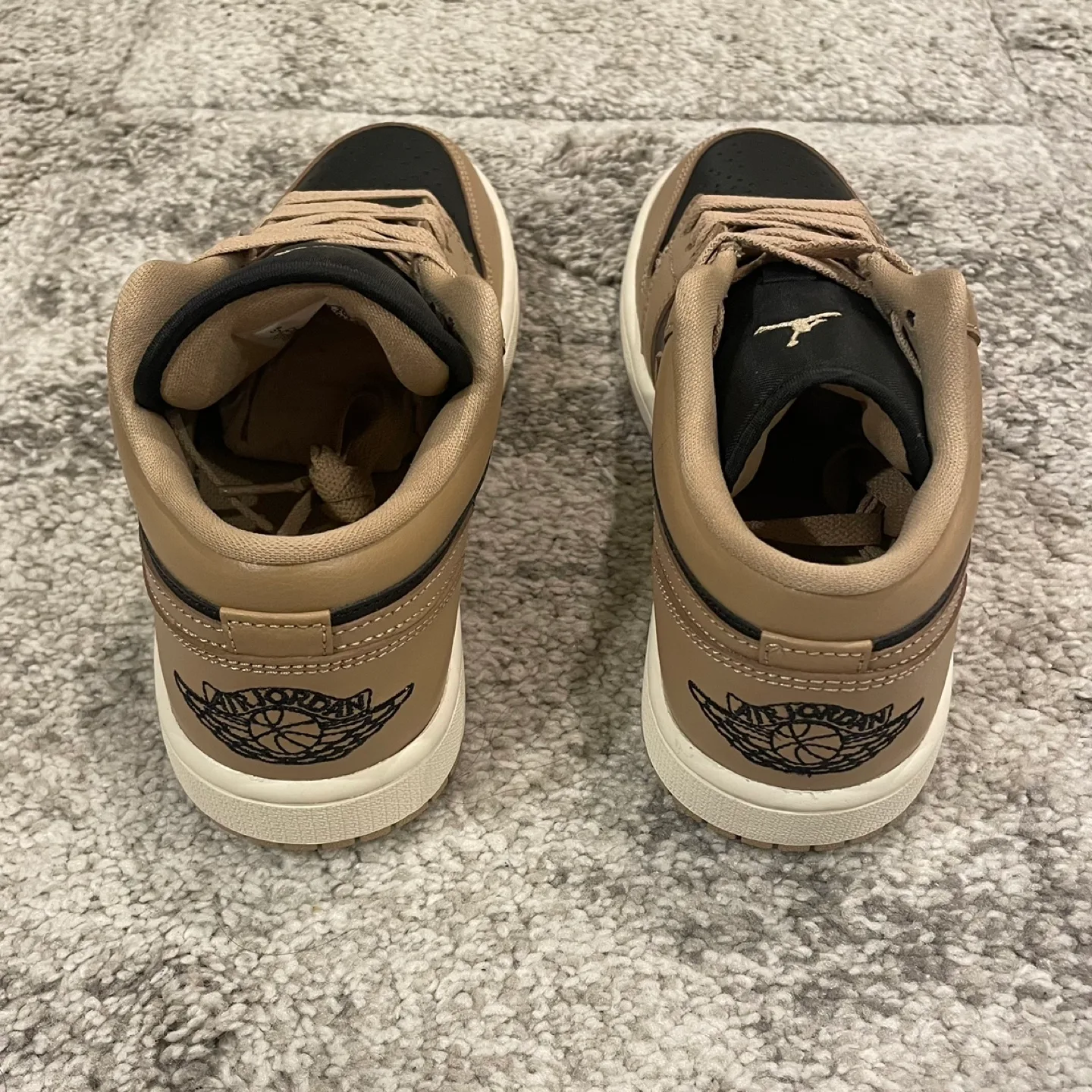 Air Jordan 1 Low “Desert” 7W image indicator(4)