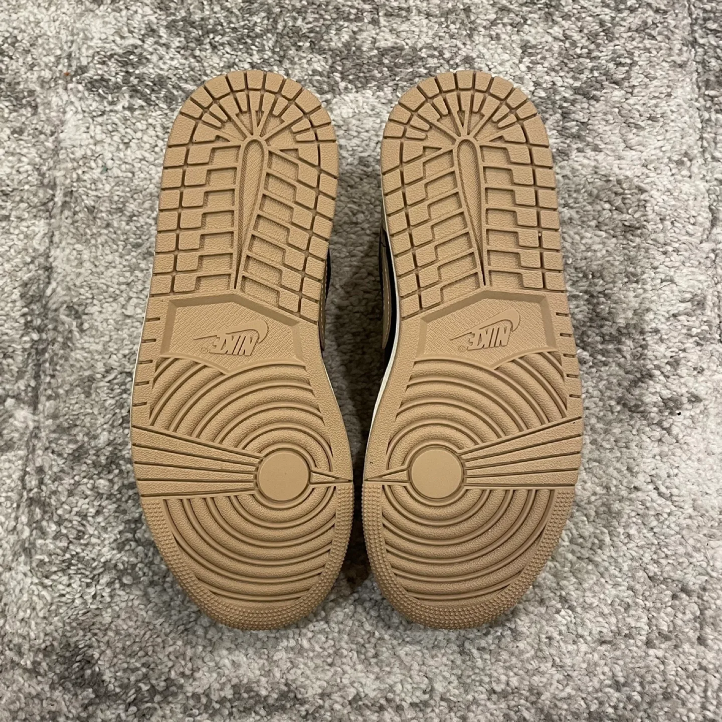 Air Jordan 1 Low “Desert” 7W image indicator(6)