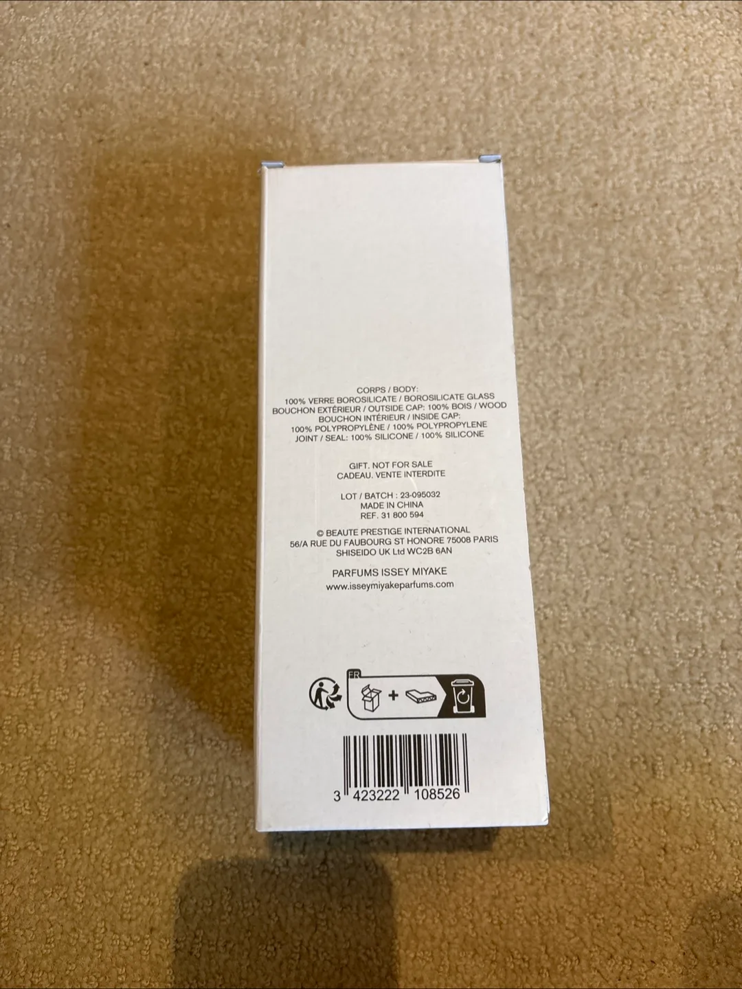 Issey Miyake Glass Water Bottle image indicator(2)