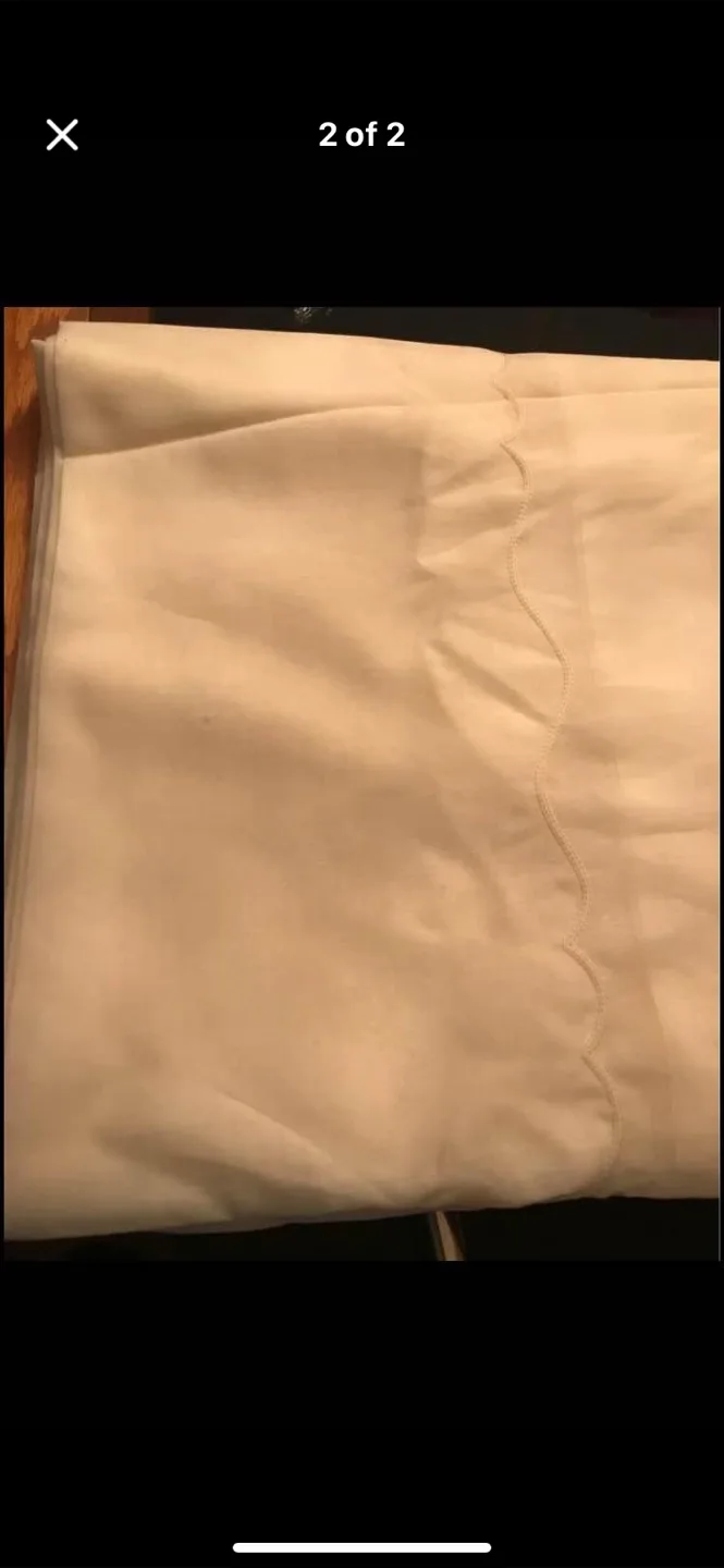 Cream-coloured fabric to sew curtains/drapes image indicator(2)