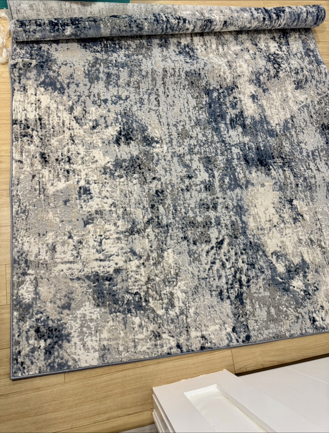 Kiran Area Rug - Blue & Grey- 5'3" x 7' - photo 4