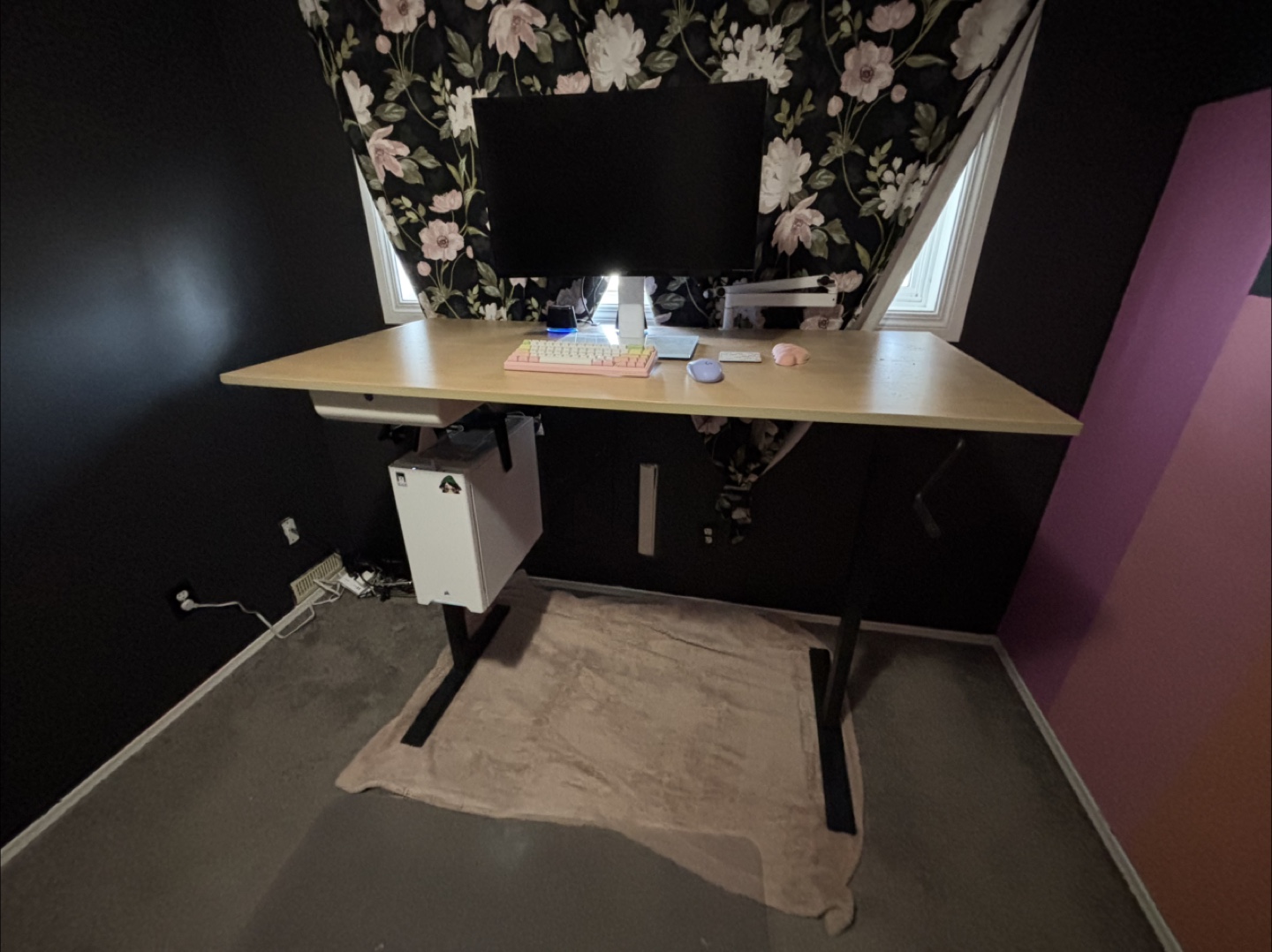 IKEA standing desk - photo 2