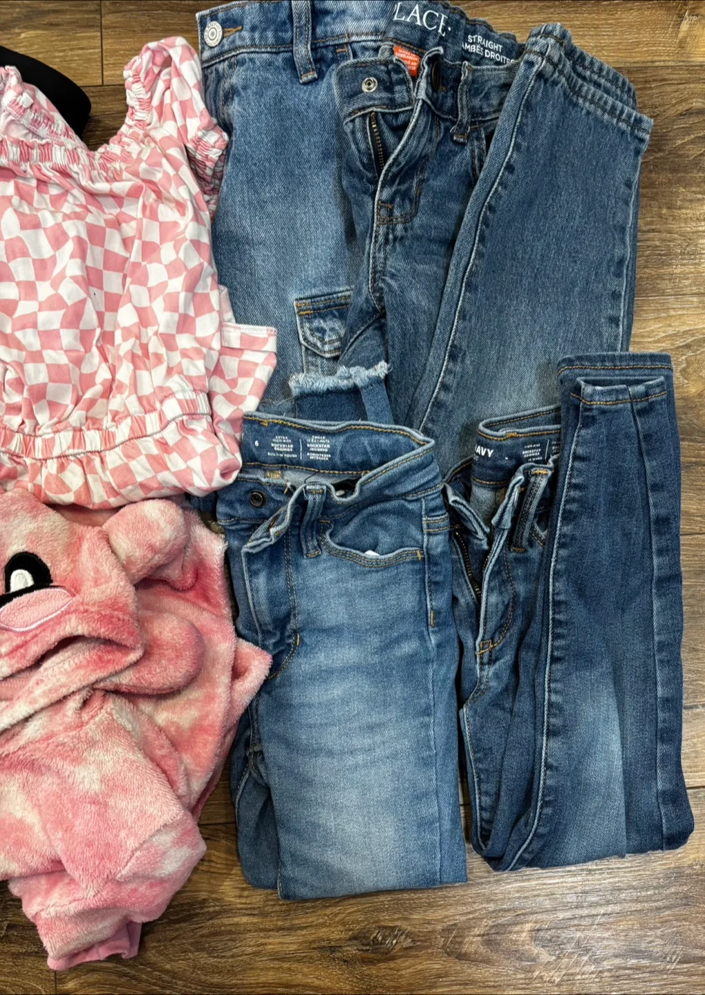 Huge Girls Lot - 15 Items Most Old Navy $ 250 Retail for $22 SZ6 image indicator(2)