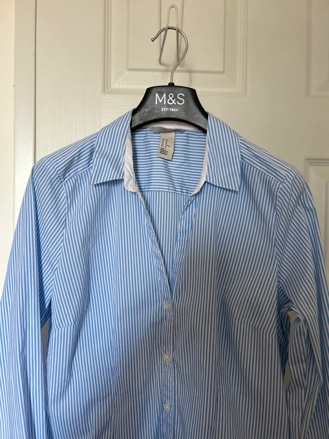 H&M Women's Blue Striped Button Down Shirt (Size 10) thumbnail