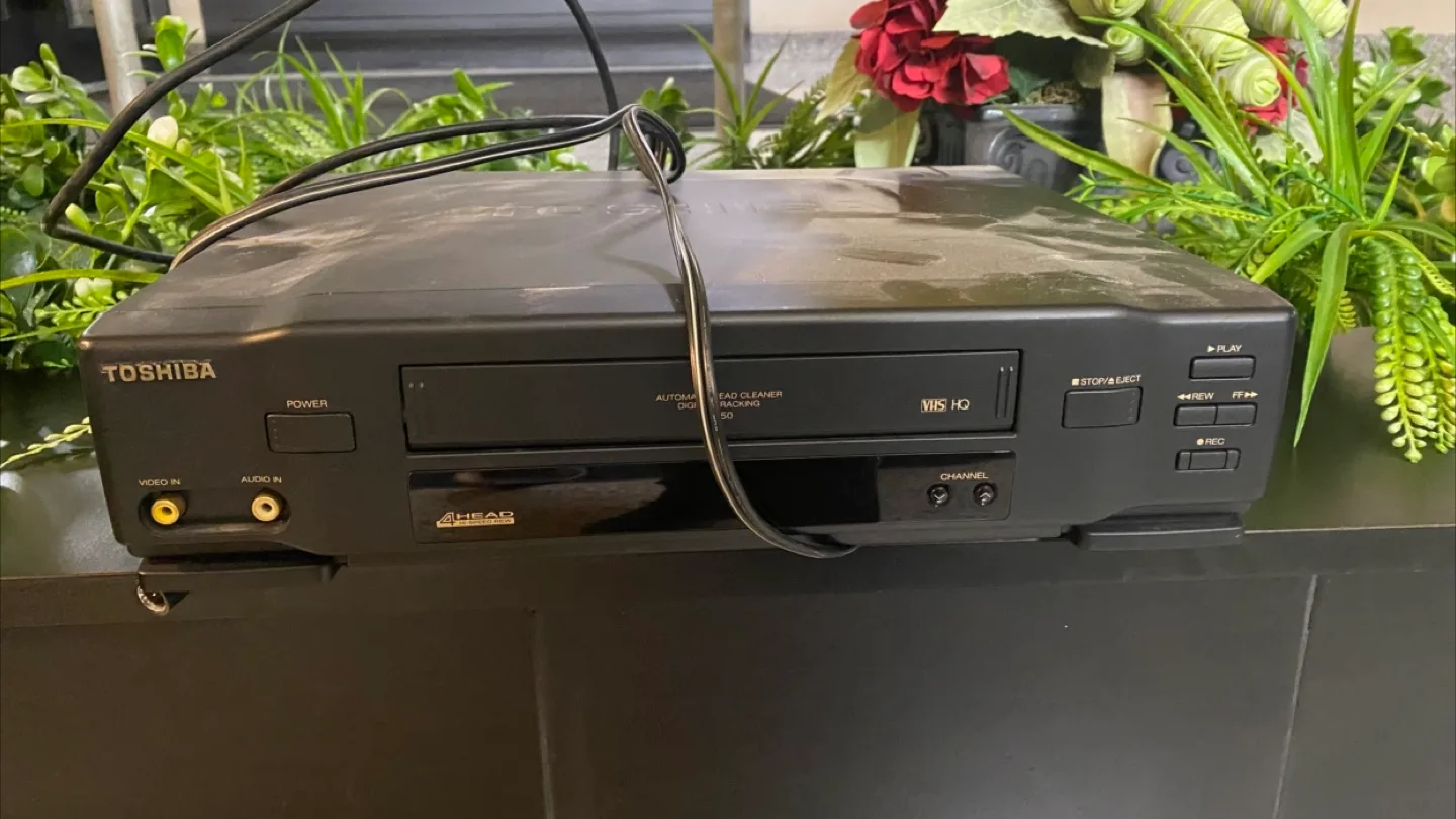 Vintage Toshiba VHS VCR Player thumbnail