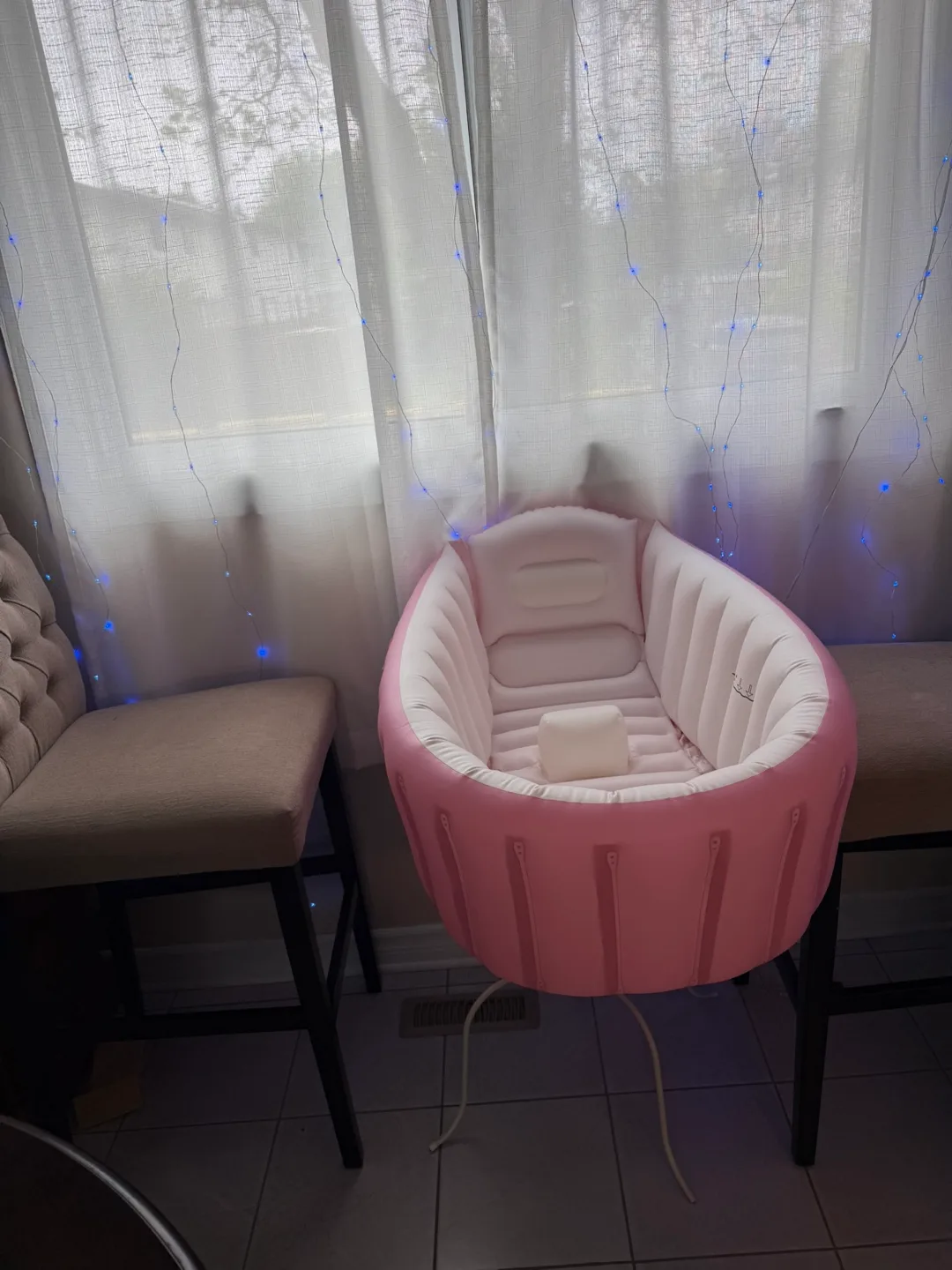 Inflatable Baby Bath Tub - Pink thumbnail